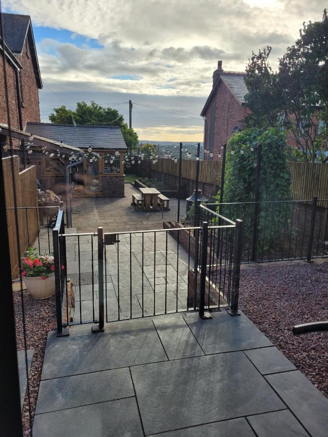 Forest Cedar Lodge, Forest Of Dean Cinderford